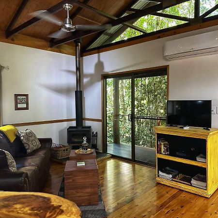 Crater Lakes Rainforest Cottages Yungaburra Bagian luar foto