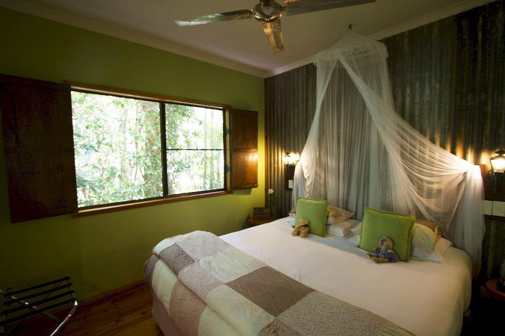 Crater Lakes Rainforest Cottages Yungaburra Bagian luar foto