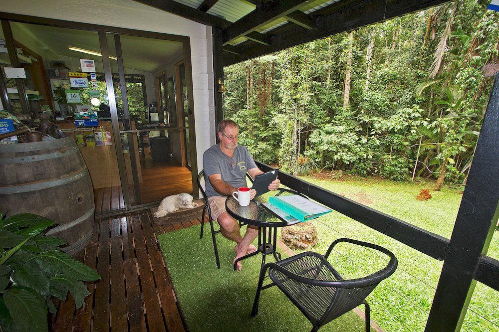 Crater Lakes Rainforest Cottages Yungaburra Bagian luar foto