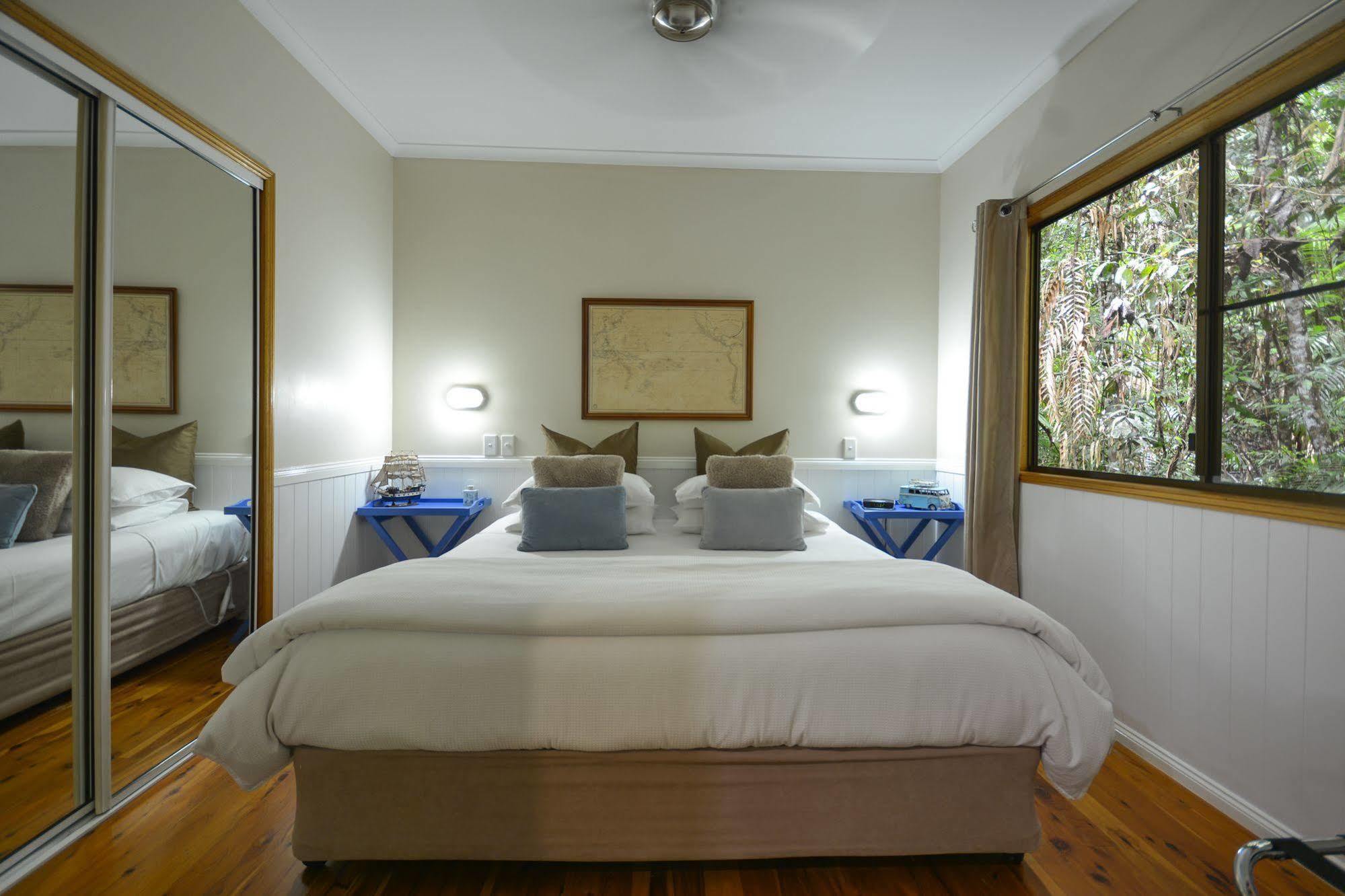 Crater Lakes Rainforest Cottages Yungaburra Bagian luar foto